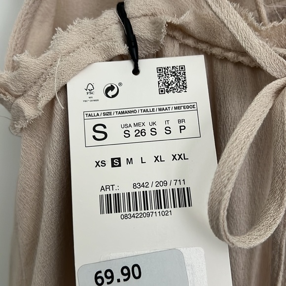 New with a tag absolutely gorgeous sleeveless maxi dress. - Picture 9 of 10